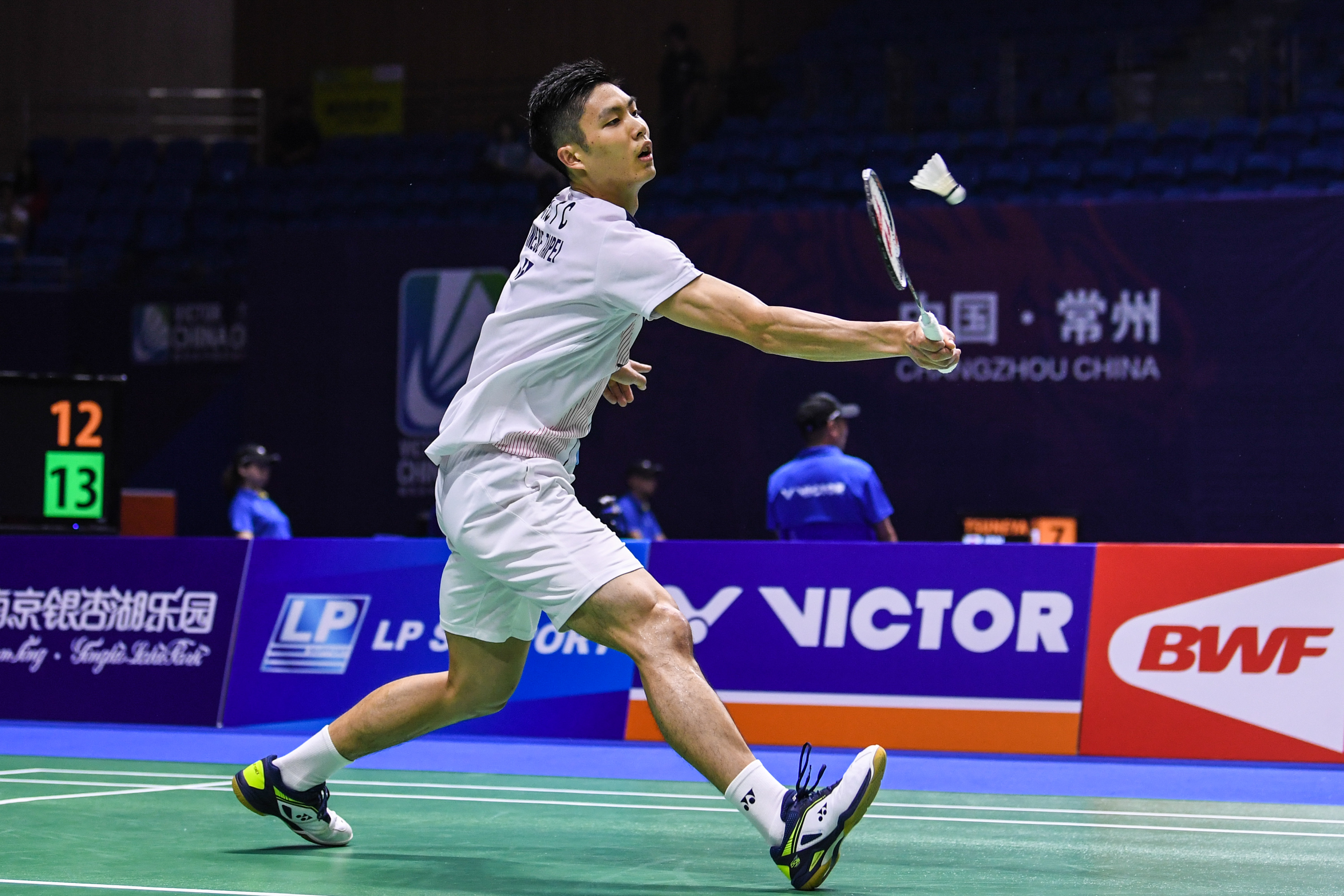 一举锁定冠 一举锁定冠